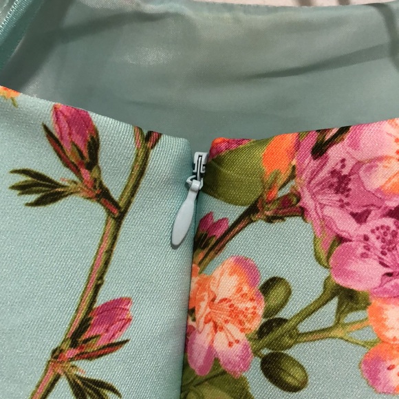 Talbots floral dress. Size 6 in excellent condition - Picture 3 of 7